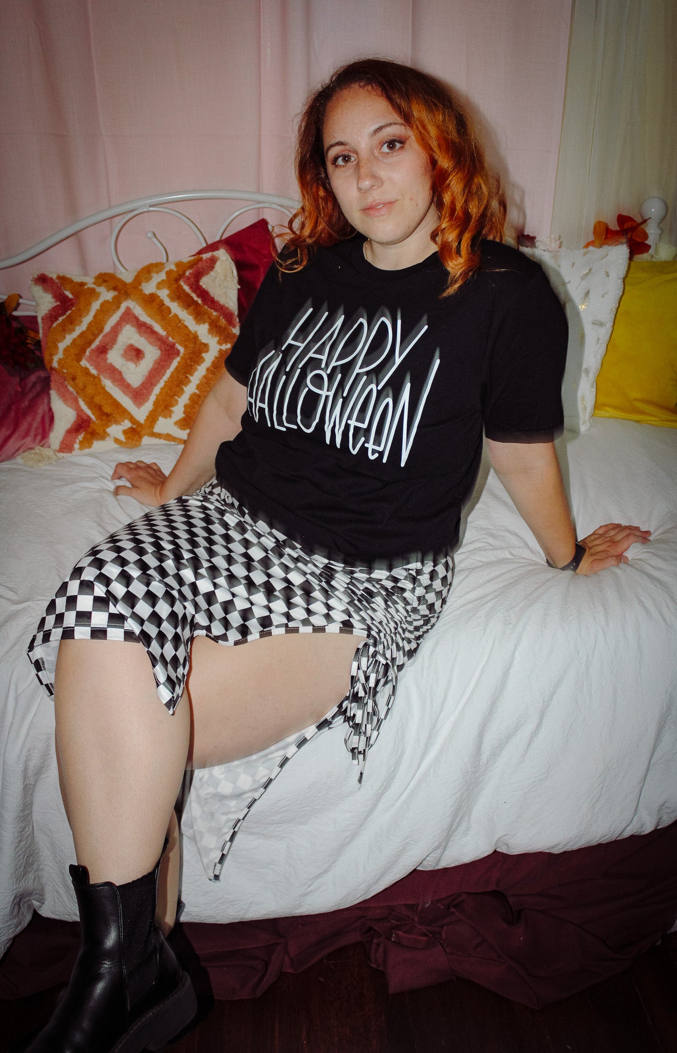 Minimalist Happy Halloween Tee - Black