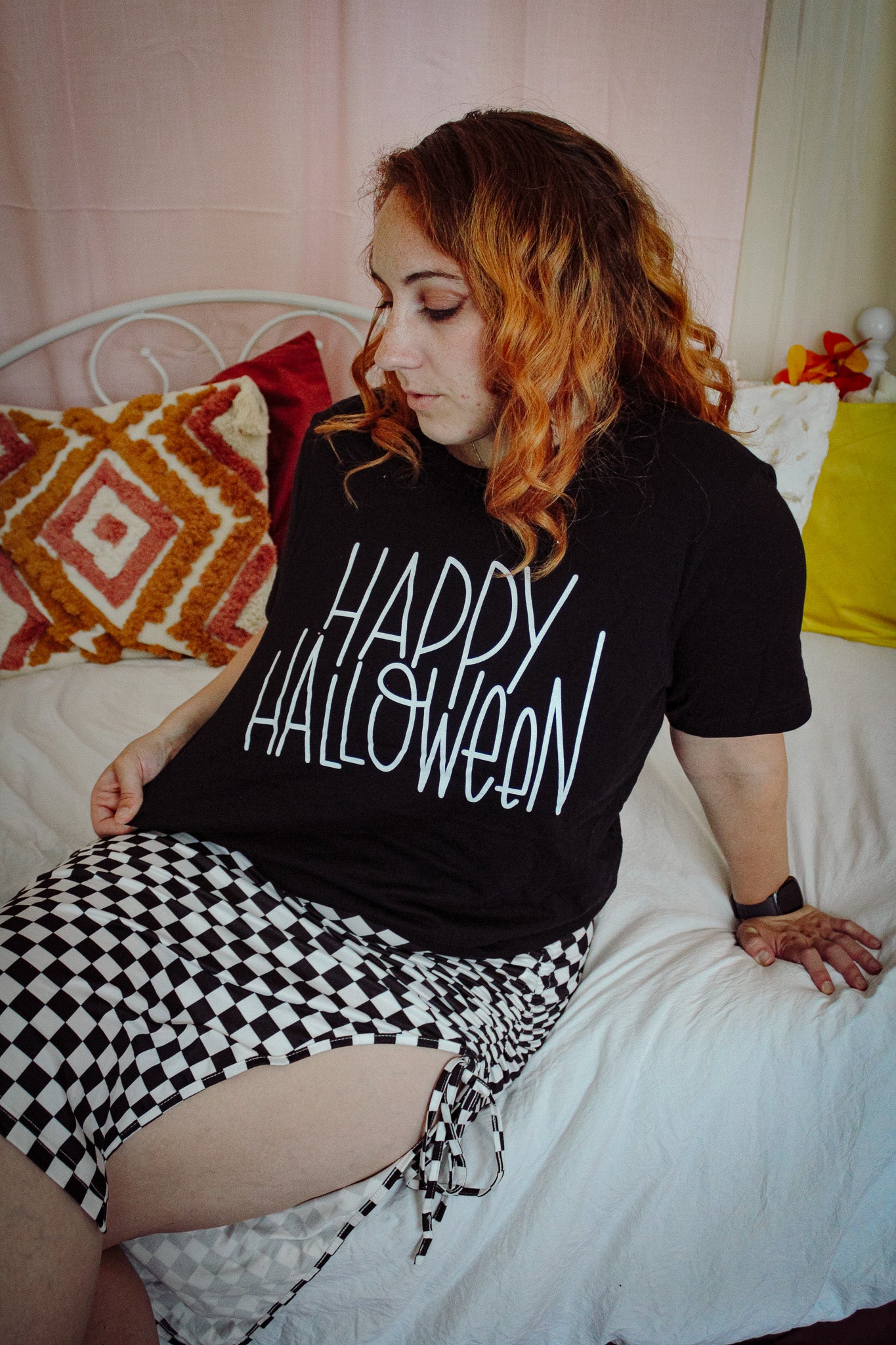 Minimalist Happy Halloween Tee - Black
