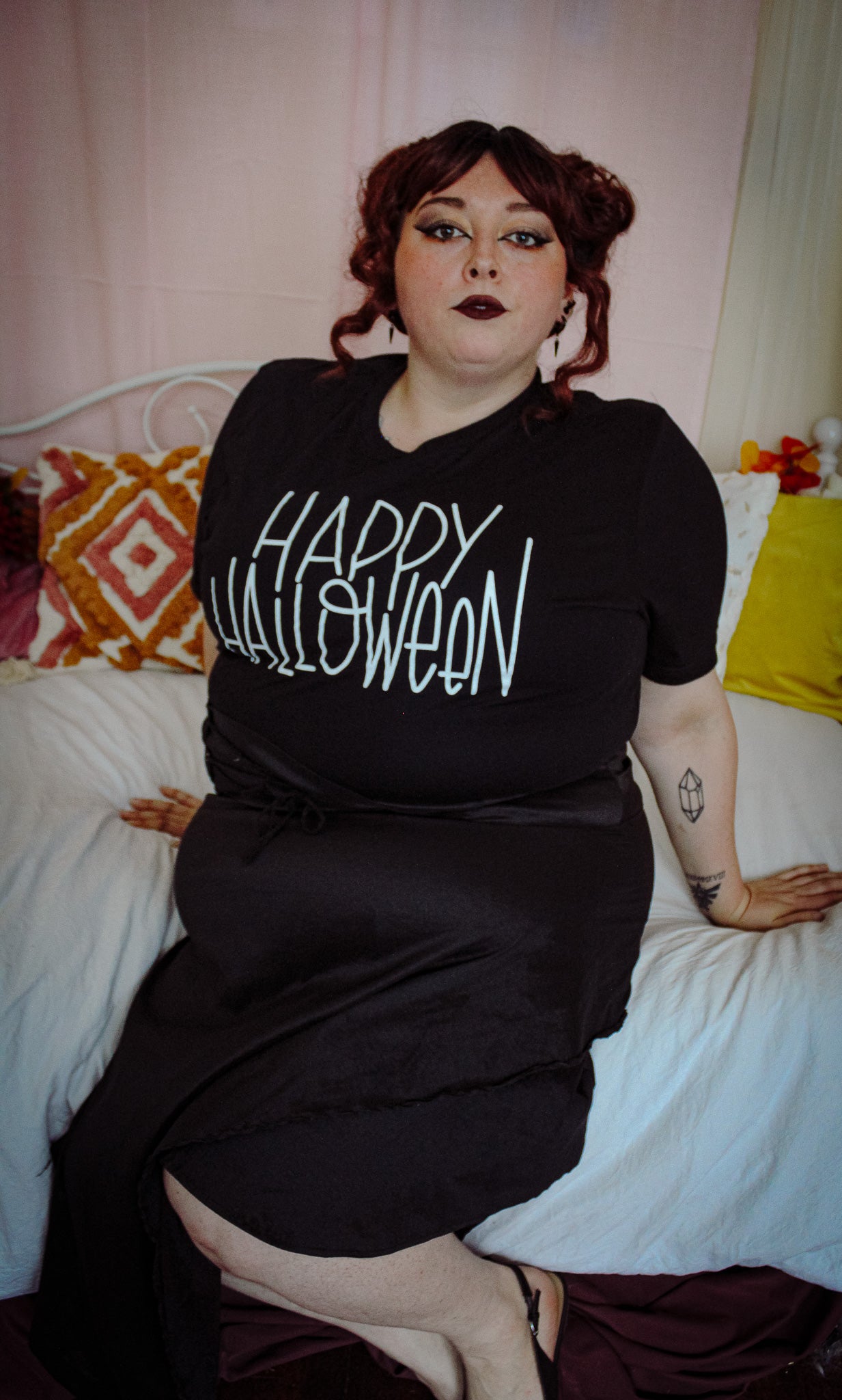 Minimalist Happy Halloween Tee - Black